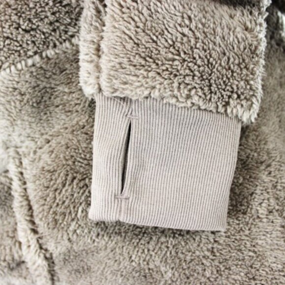 Bearpaw Outdoors Sherpa Fleece Pullover Women’s Large Kangaroo Pocket - Picture 9 of 13